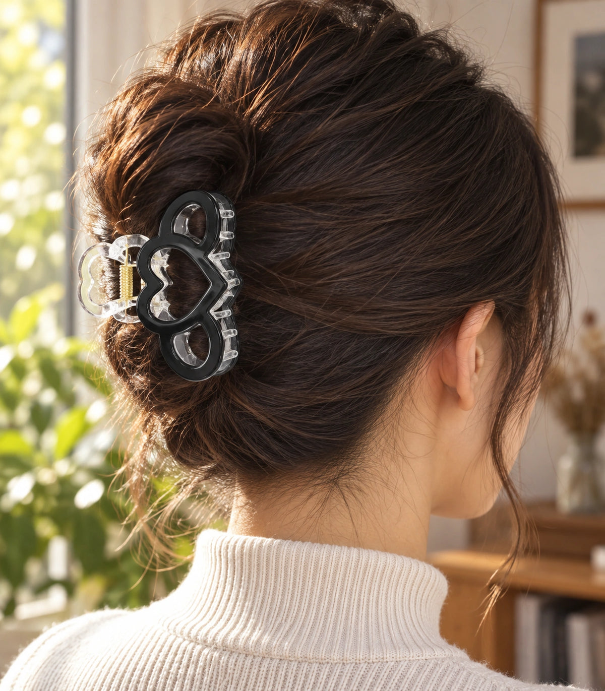 JIMIKI Triple Heart Hair Claw Clips in Black, editorial model view #color_black