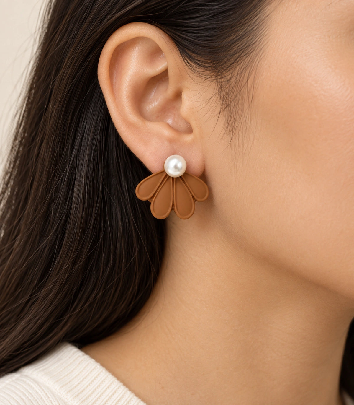 JIMIKI Camel pearl fan petal stud earrings, naturally worn on the ear #color_camel