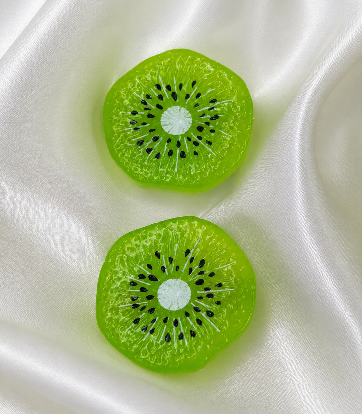 Kiwi Slice Barrette Pair close-up view