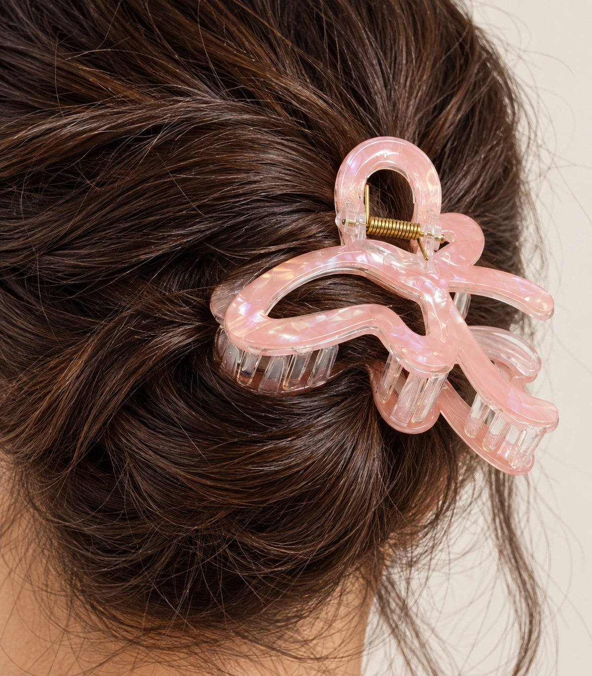 JIMIKI Iridescent Butterfly Hair Claw Clips in Peach, close-up detail #color_peach