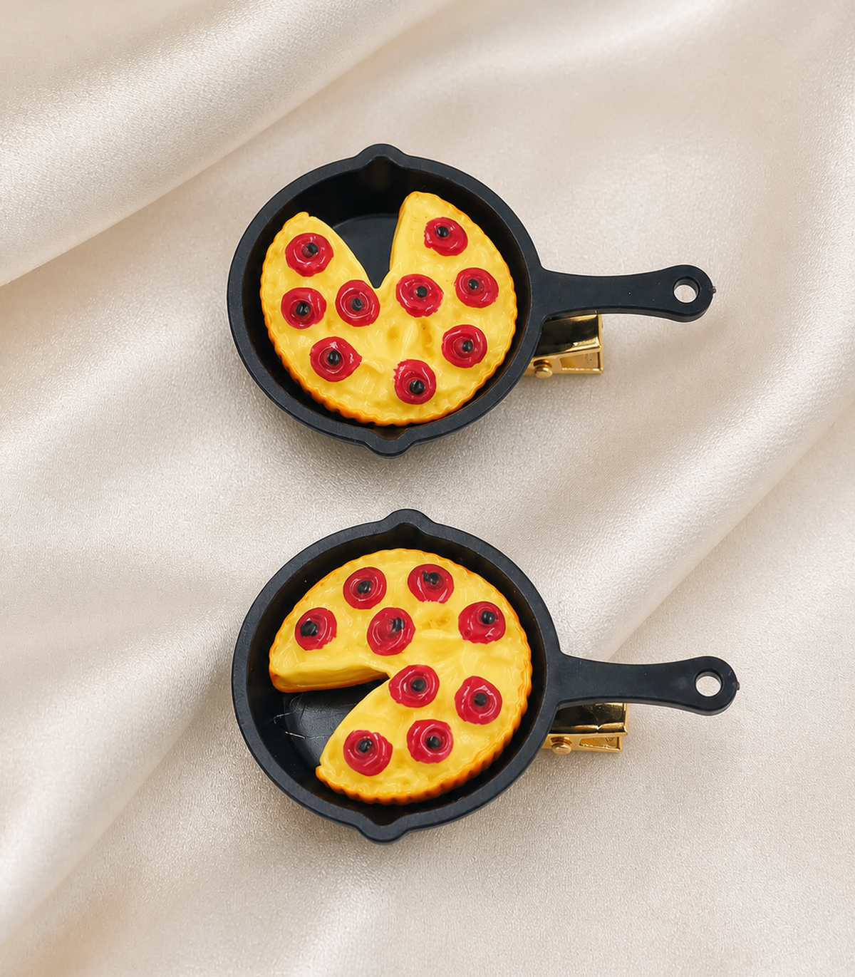 Pepperoni Pizza Pan Barrette Pair close-up view