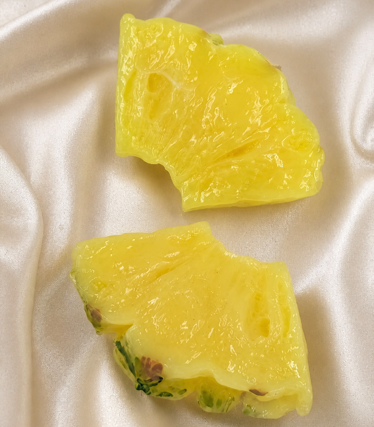 Pineapple Slice Barrette Pair close-up view