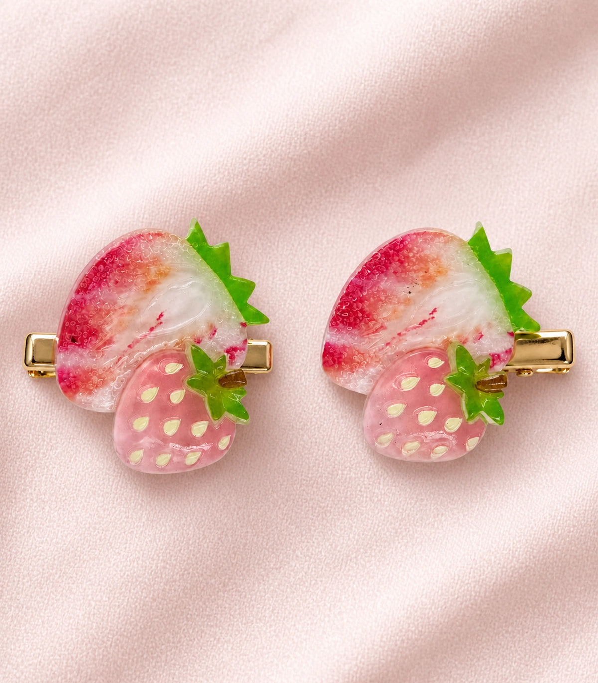 Close-up of the Pink Strawberry Duo Clip Pair details