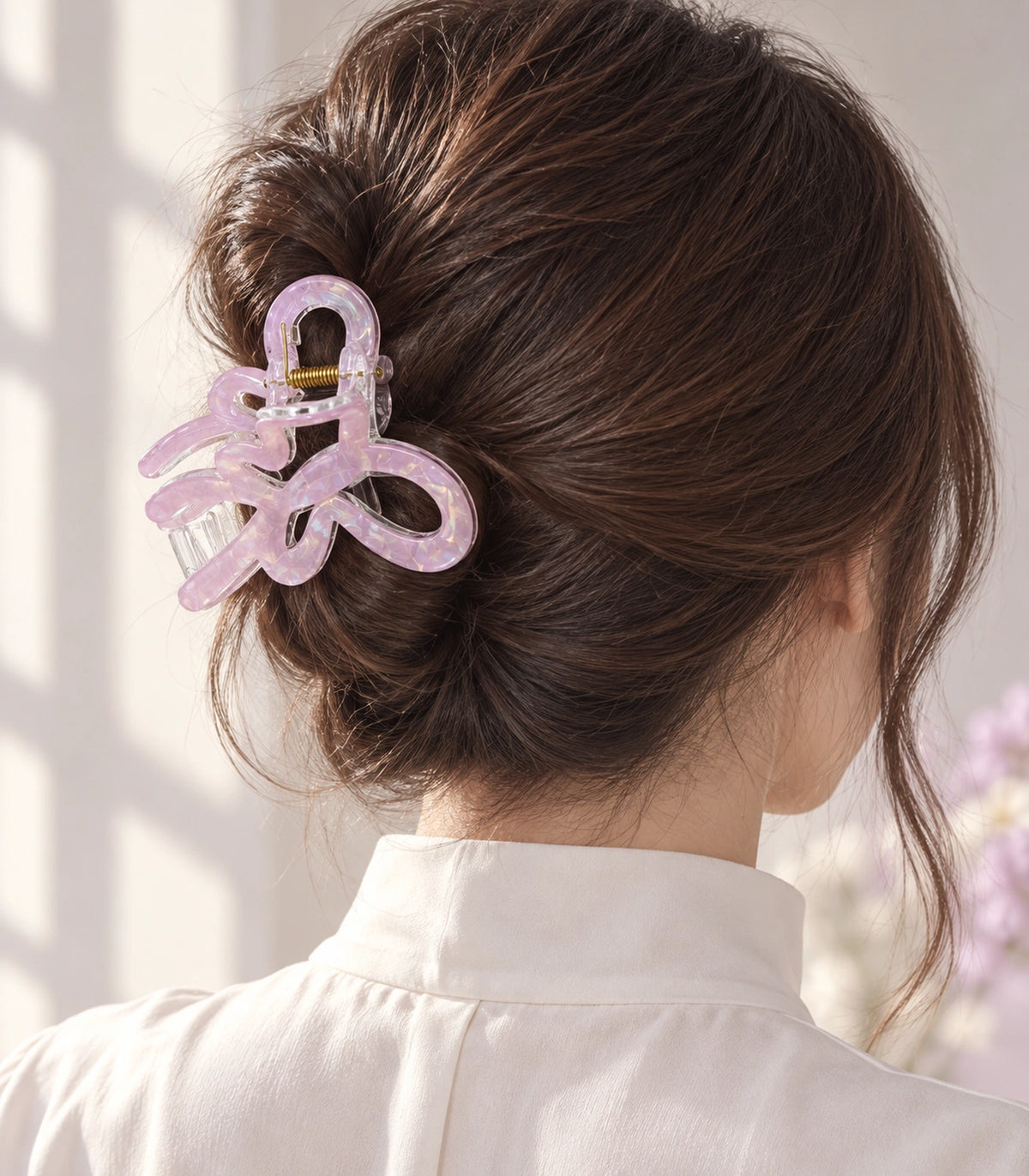 JIMIKI Iridescent Butterfly Hair Claw Clips in Lavender, editorial model view #color_lavender