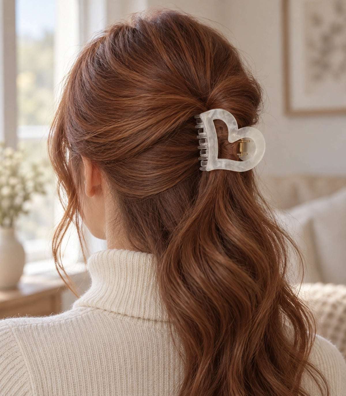 JIMIKI Marbled Heart Hair Claw Clips in White, editorial model view #color_white